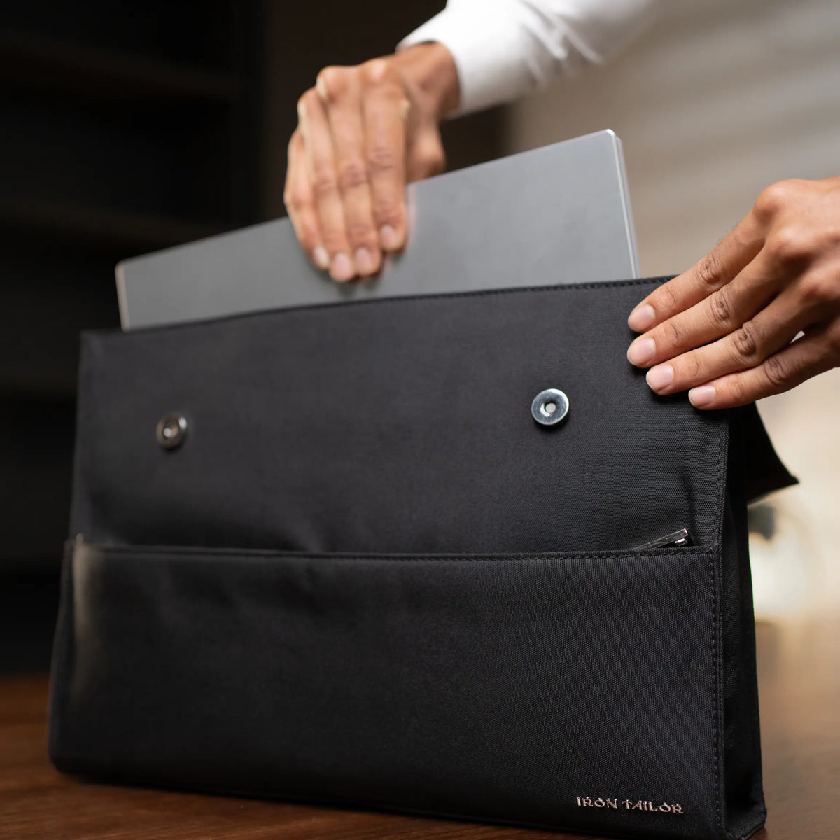 Creast Fold Laptop Bag