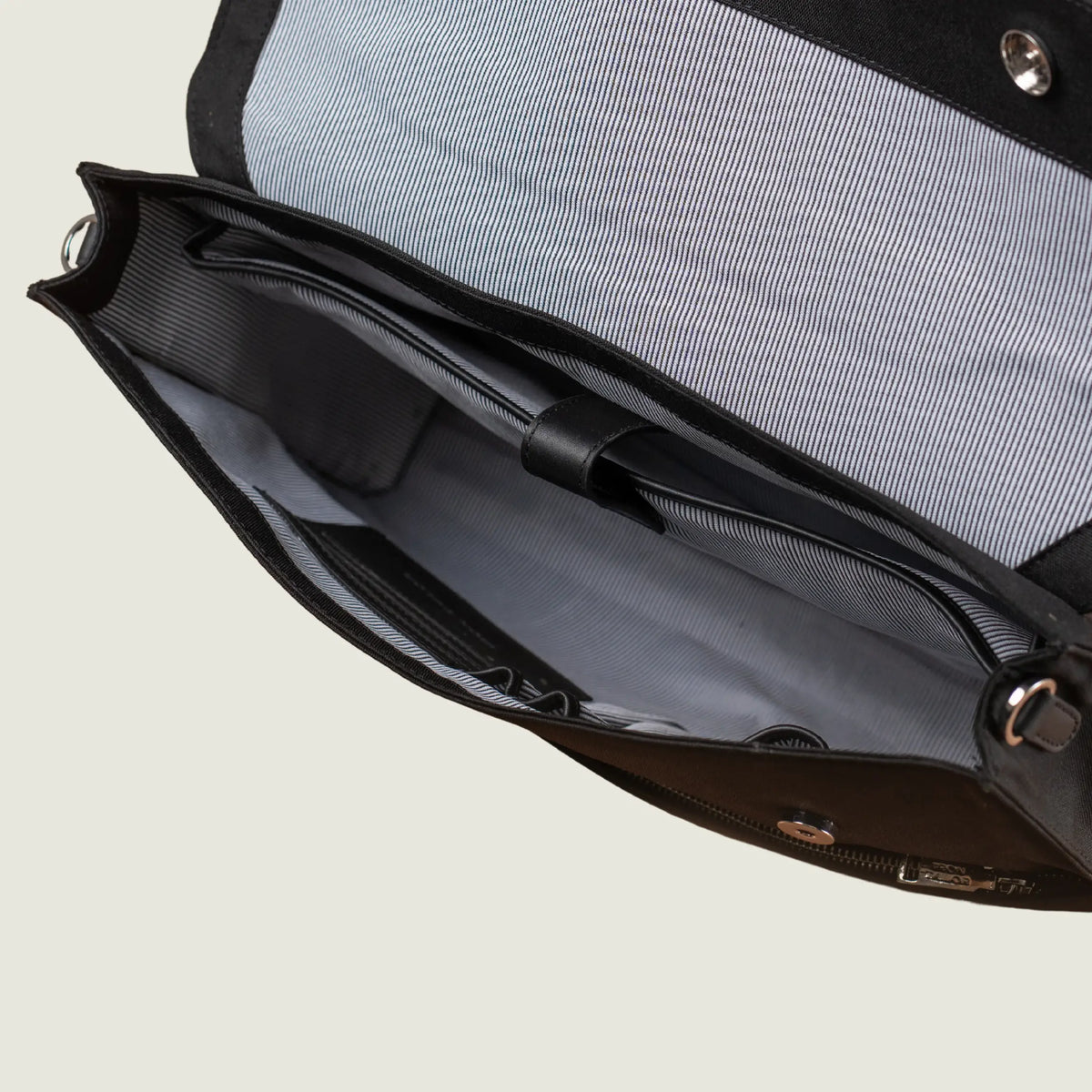 Creast Fold Laptop Bag