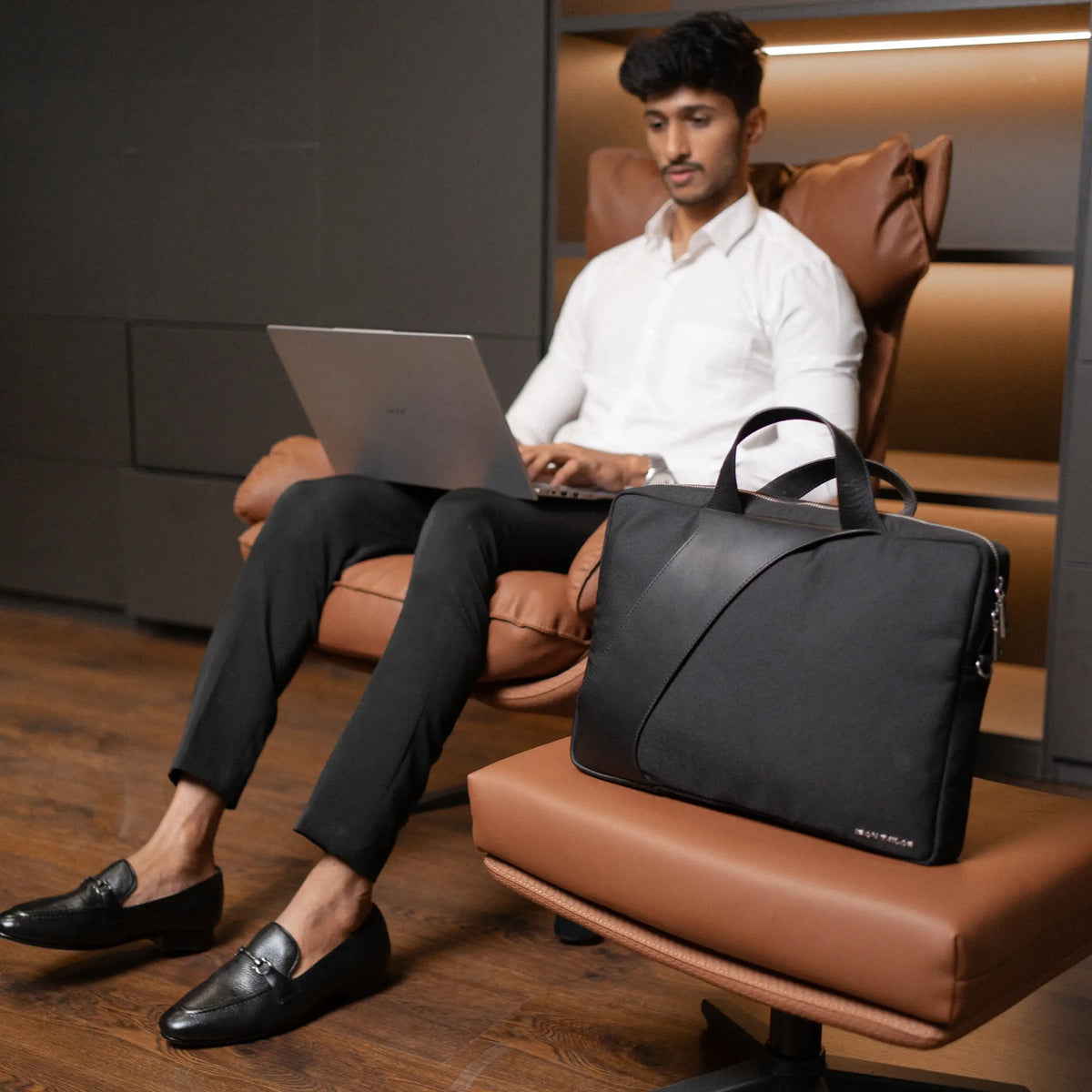 Mono Arc Laptop Bag