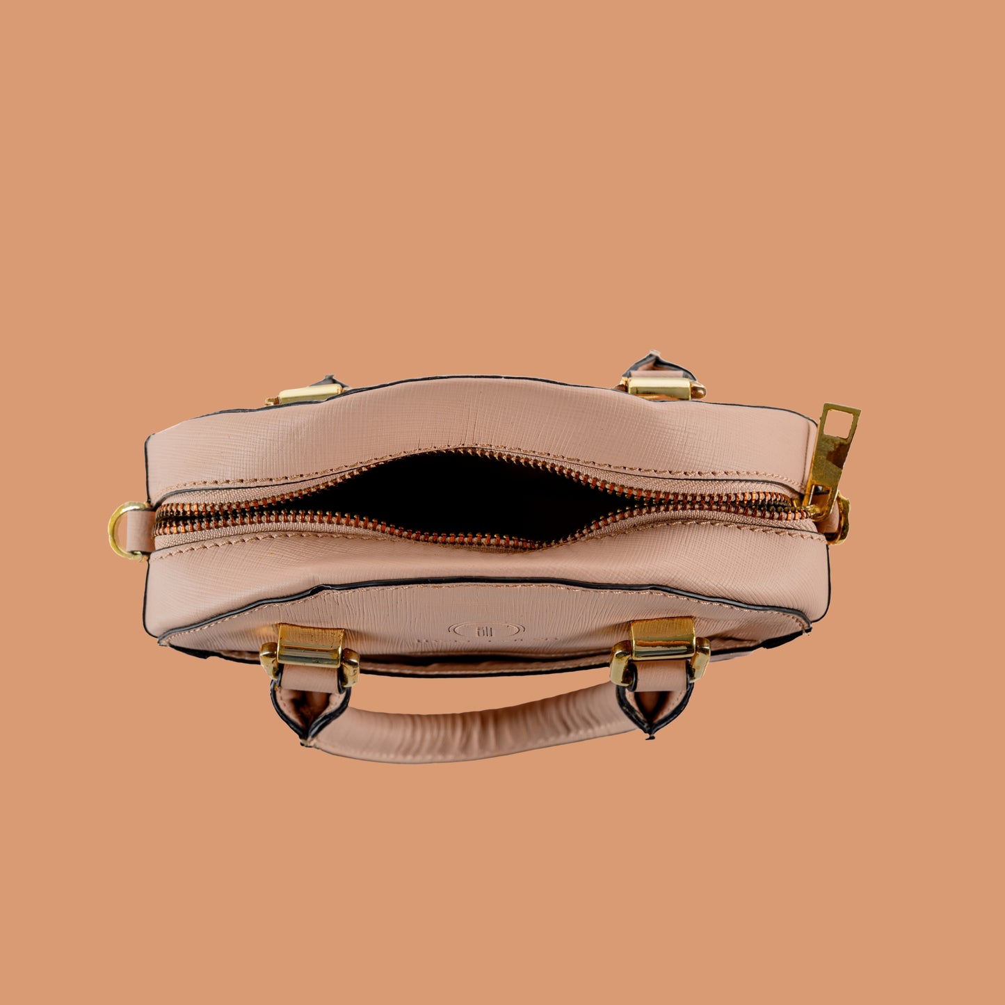 Francesca - Iron Tailor  Ladies round bag