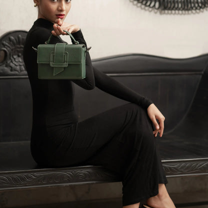 Box Sling Bag – Black