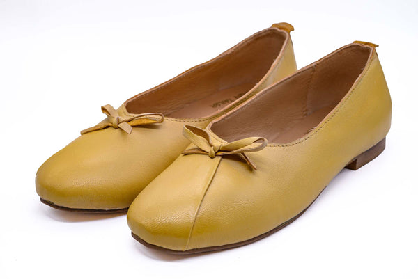 Tan Leather Loafer With Lace