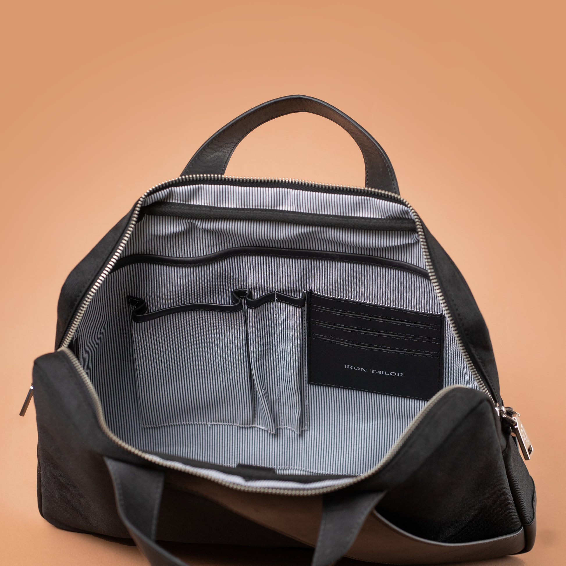 Mono Arc Laptop Bag Padded Laptop Compartment Interior | Iron Tailor