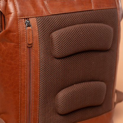 Eduro Classic Tan Leather Backpack Cushioned Back Panel Detail | Iron Tailor