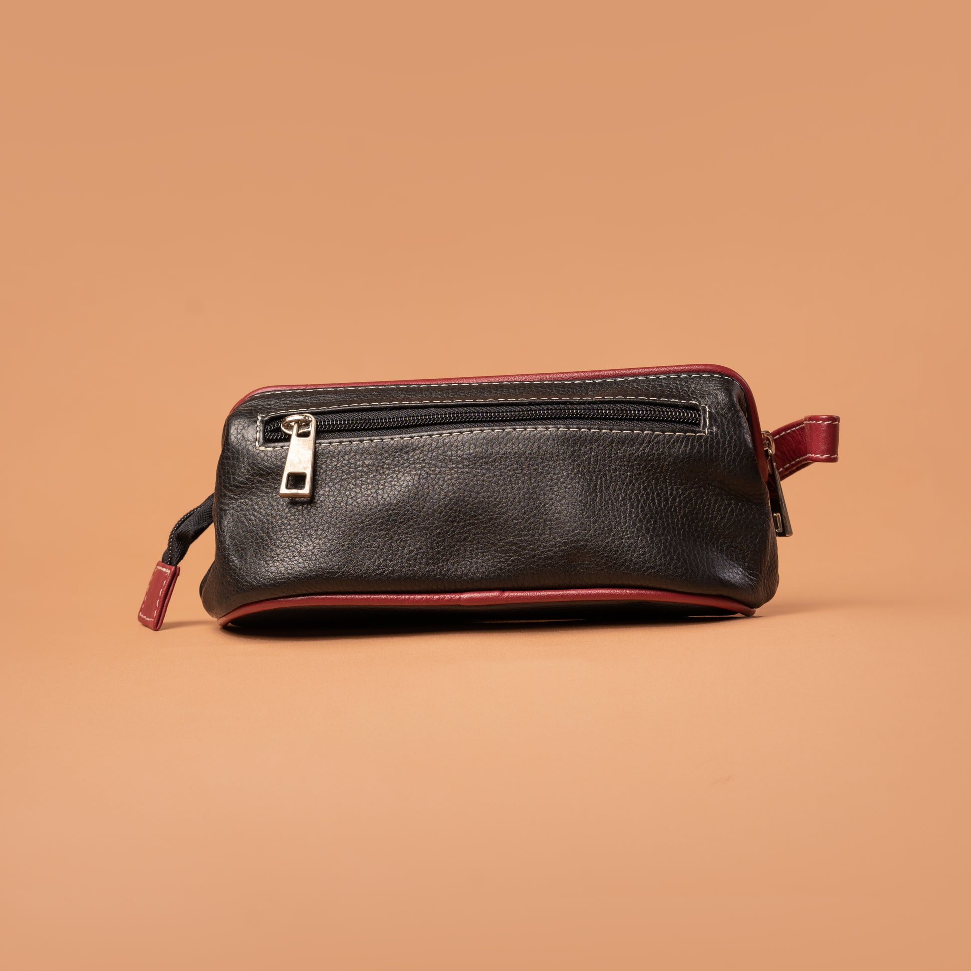Black Leather Toiletry Bag Side Profile | Iron Tailor