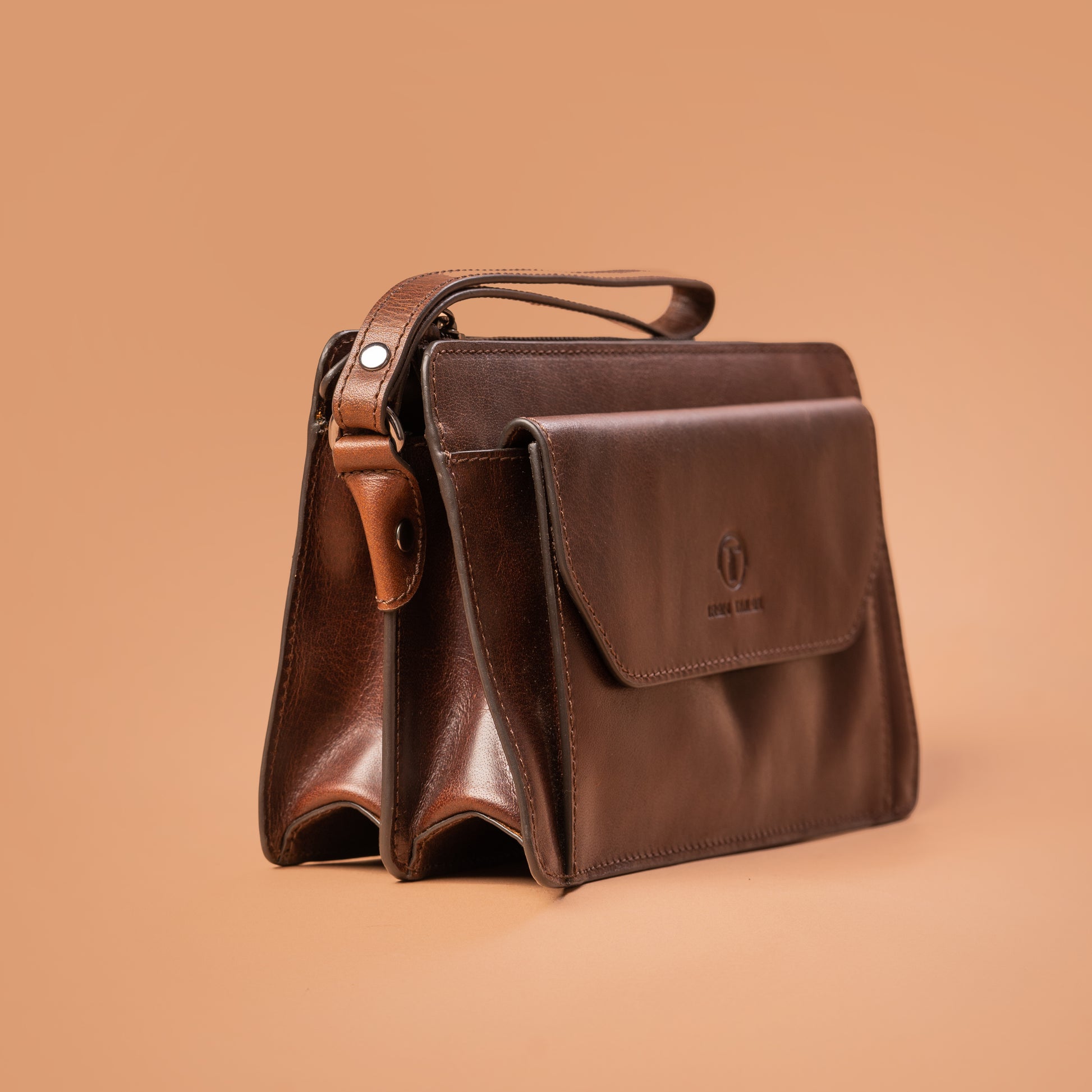 Leather Wristlet Wallet Side Profile Showing Storage Capacity | Iron Tailor